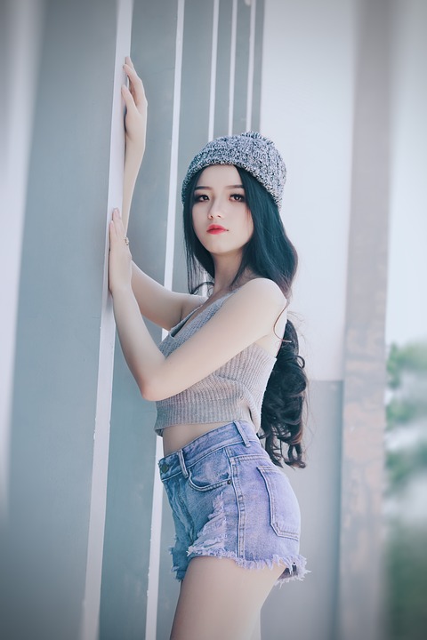 小说：先立个小目标，比如赚他个1个亿