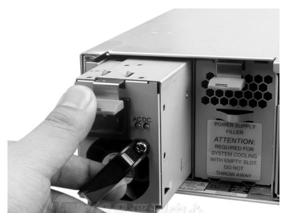 插硬盘的设备_服务器能插多少块硬盘_硬盘插座使用方法