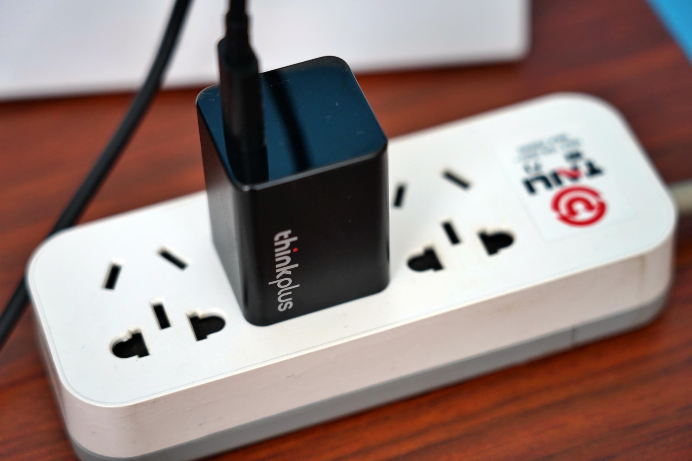 联想电脑电源线通用吗_通用联想电源线电脑能用吗_通用联想电源线电脑可以用吗