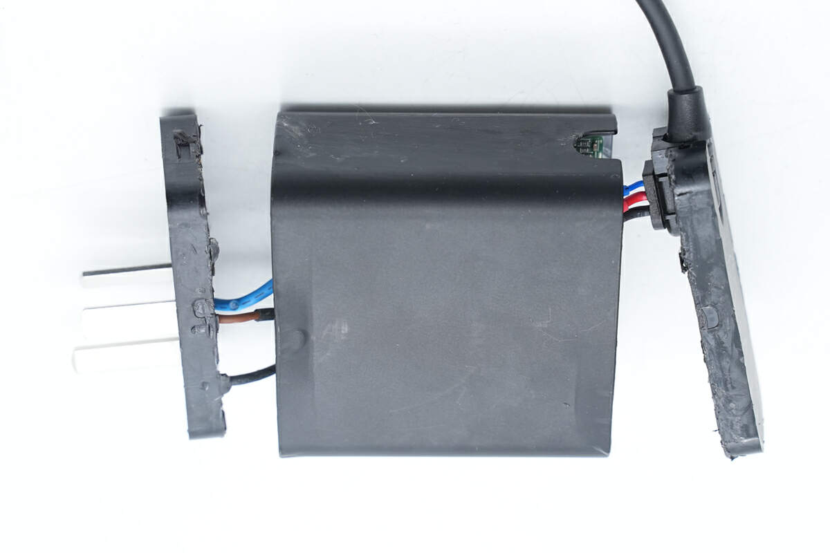 联想电脑电源线通用吗_联想原装100W氮化镓电源适配器拆解_氮化镓电源适配器内部方案和用料