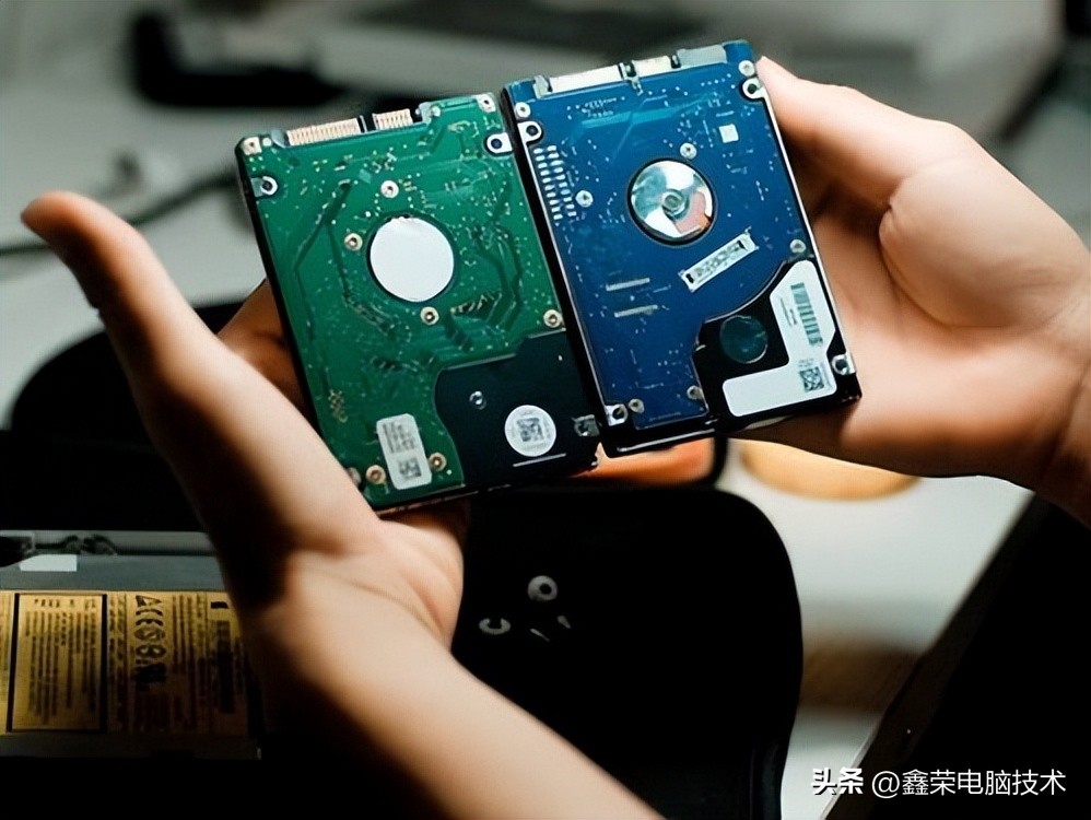 机械硬盘固态硬盘M2二次利用改造_电脑闲置硬盘处理方法_主板问题导致硬盘读写慢