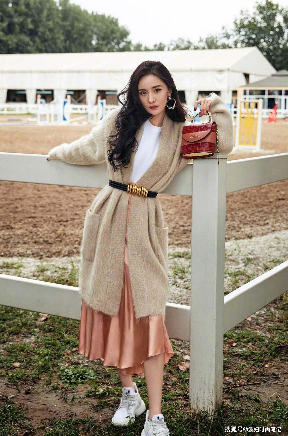 女性穿衣搭配腰线细节_冬季粗细腰带搭配_基础款腰带穿搭技巧