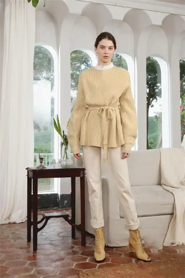 如何用腰带显瘦显高_冬季穿搭腰带技巧_冬季粗细腰带搭配