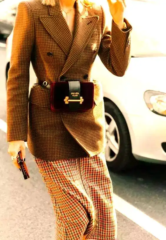 秋冬腰带搭配技巧_腰带如何塑造优雅与魅力_冬季粗细腰带搭配