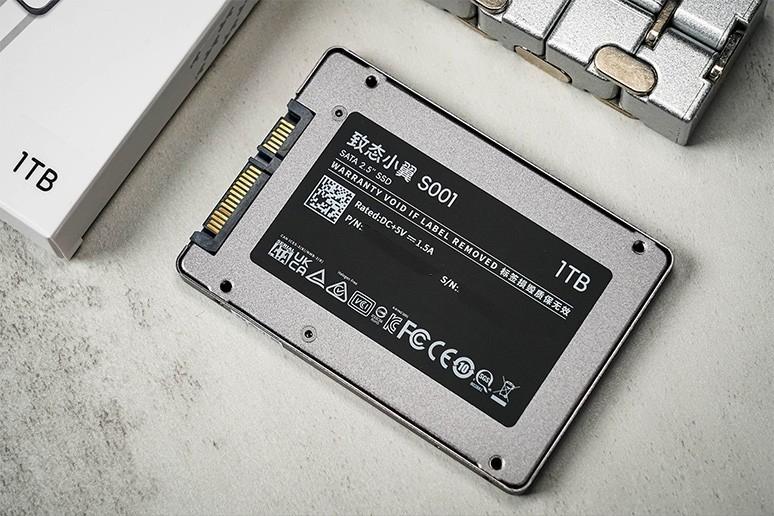 致态小翼S001性能测试_老硬盘怎么转成sata接口数据线_老电脑升级SATA SSD