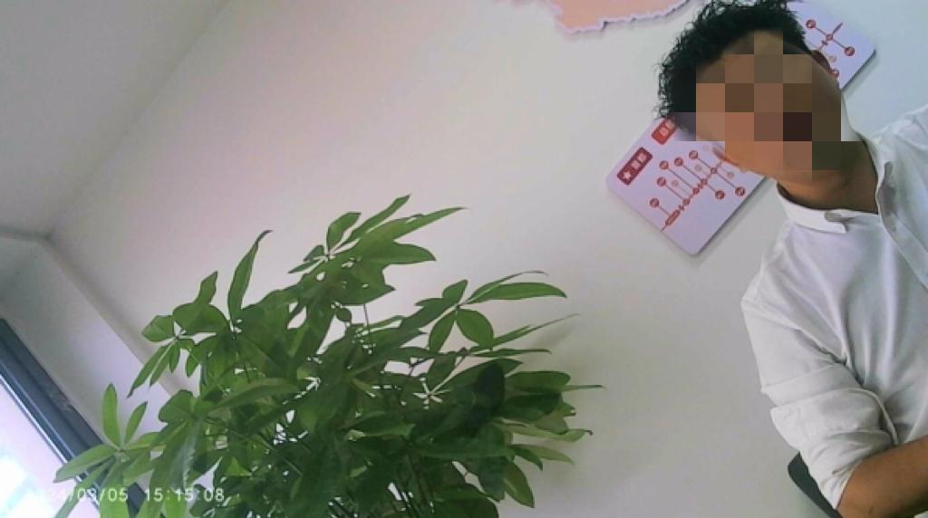 小区电梯按摩广告调查_上门按摩广告合法性_附近有美女上门服务的联系号码吗