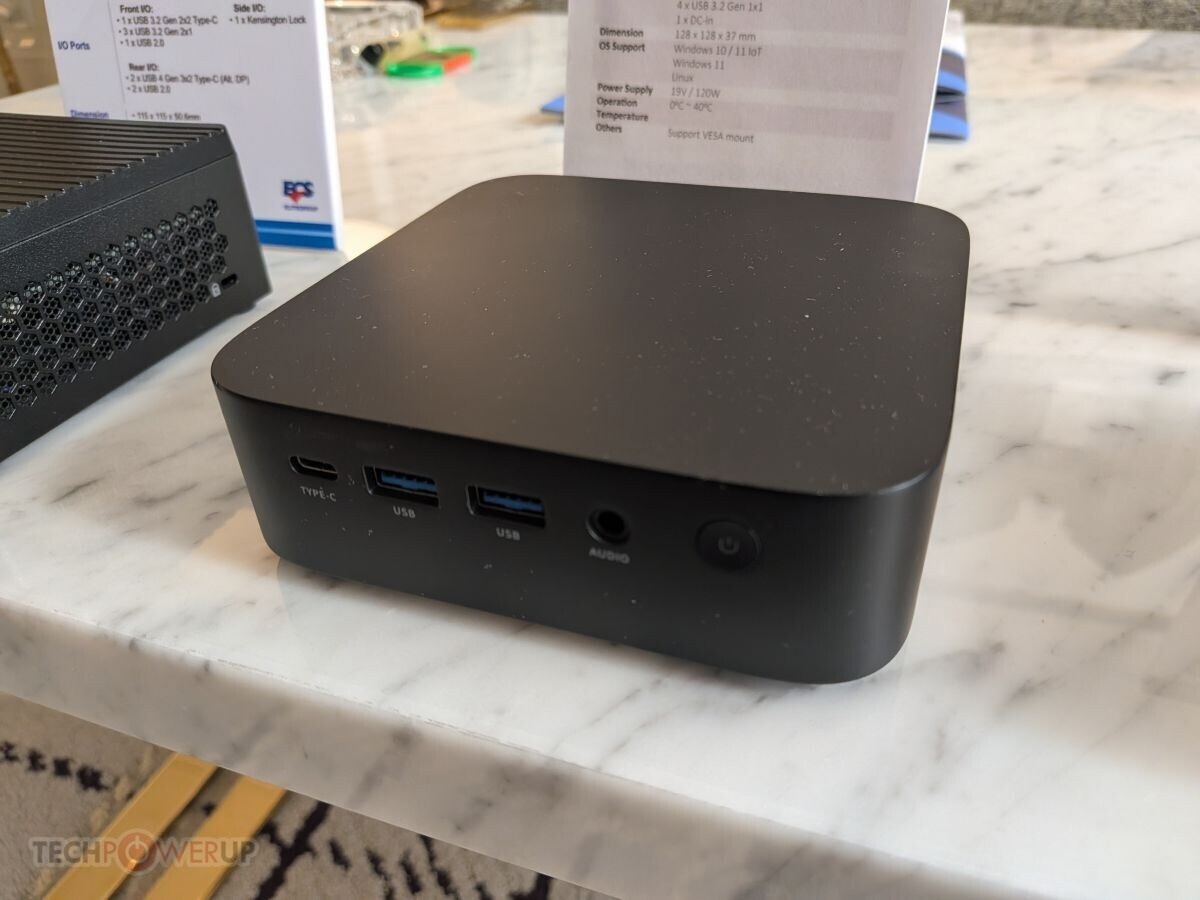 Liva Z系列迷你主机_英特尔Twin Lake迷你主机_科技感高的电脑机箱