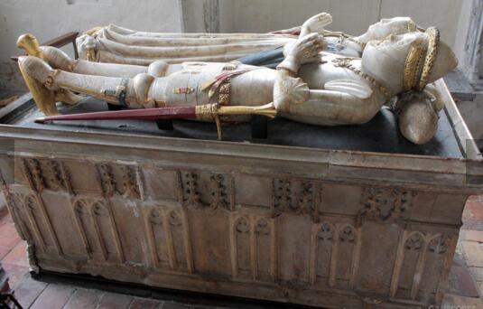 哥特米兰板甲设计_哥特板甲_15世纪板甲骑士绘画