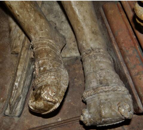 15世纪板甲骑士绘画_哥特米兰板甲设计_哥特板甲