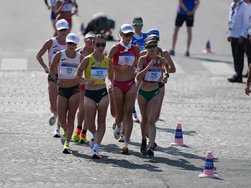 竞走跑步技术要求对比_绑脚竞走游戏规则_竞走与跑步区别