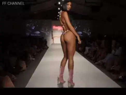 外国美女真是太疯狂了，我反复看了超多遍