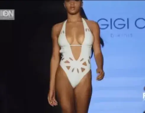 美女走秀身材一级棒，摇摆的幅度，让我花容失色！