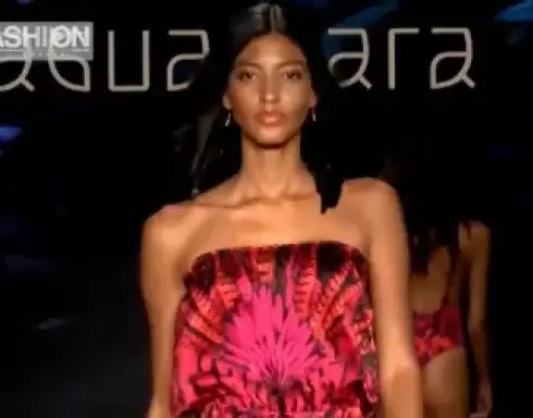 关了灯都一样，这位美女你们觉得呢！