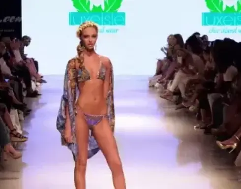 欧美模特大胆走秀，我快看不下去了！