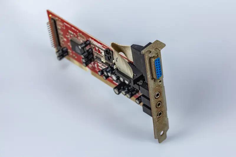 电脑没声音解决方法_声卡驱动问题排查_电脑插独立显卡没信号