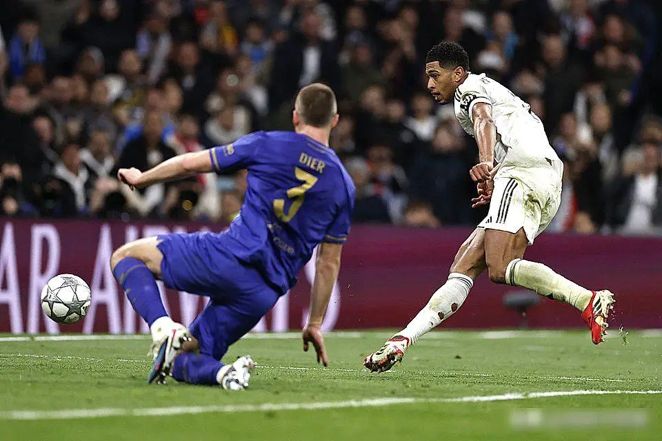 皇马贝林厄姆表现_贝林厄姆阿韦洛亚战术调整_欧冠图片