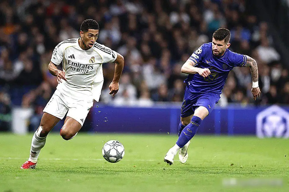 欧冠图片_皇马贝林厄姆表现_贝林厄姆阿韦洛亚战术调整