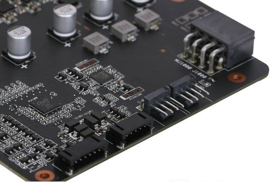 主板风扇控制技术_电脑风扇正常转速是多少_机箱风扇转速控制