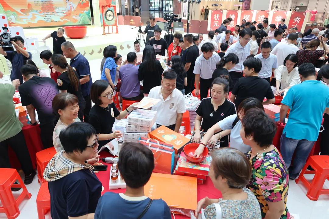 博饼游戏规则图_石狮市第一届中秋文化节_博饼游戏文化传承