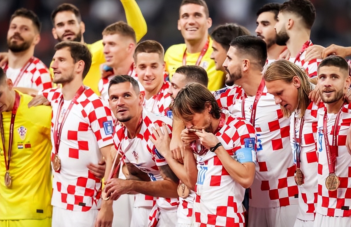 欧洲杯决赛圈积分_欧洲杯预选赛结果_西班牙苏格兰土耳其晋级